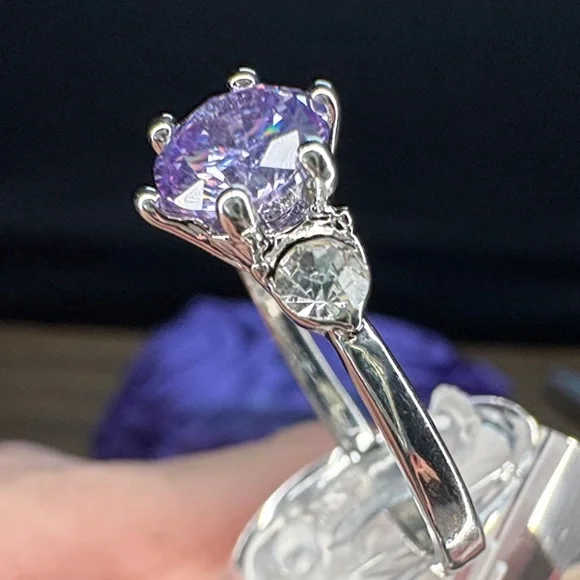 New Dazzling Silver Tone Ring with Lavender Gemstone - Picture 4 of 5